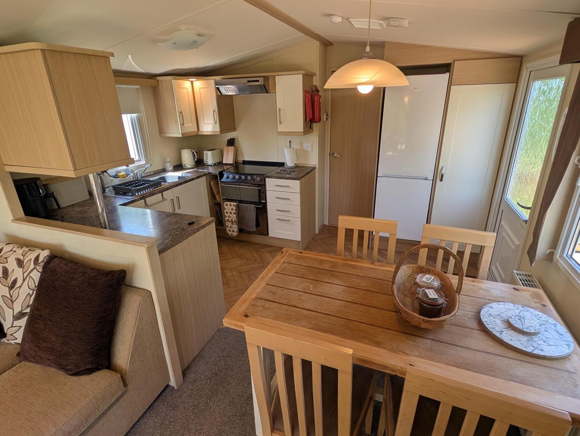 Red Squirrel Holiday Home In The Countryside, 10 Mins To Lligwy Beach Llandyfrydog 外观 照片