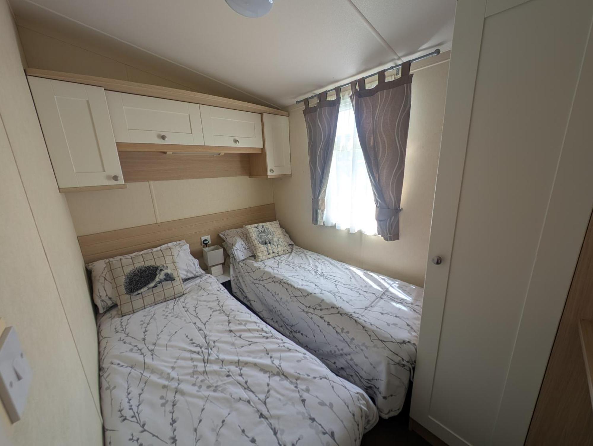 Red Squirrel Holiday Home In The Countryside, 10 Mins To Lligwy Beach Llandyfrydog 外观 照片
